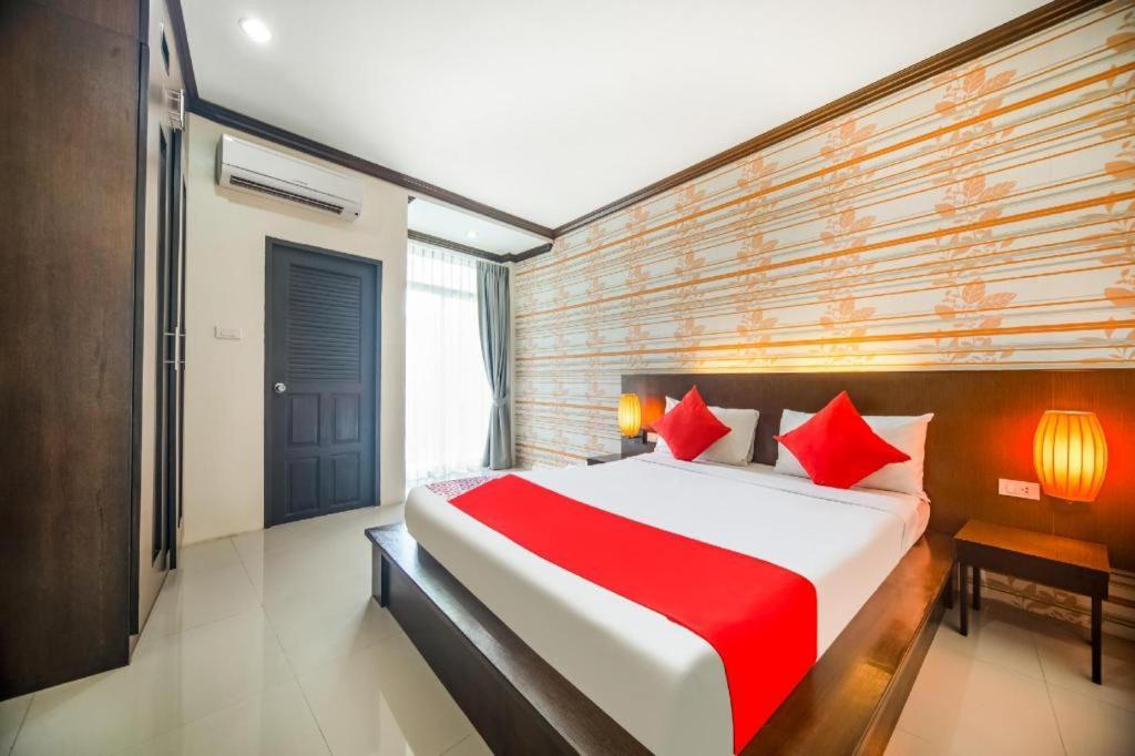 Oyo 232 Patong City Hometel Экстерьер фото