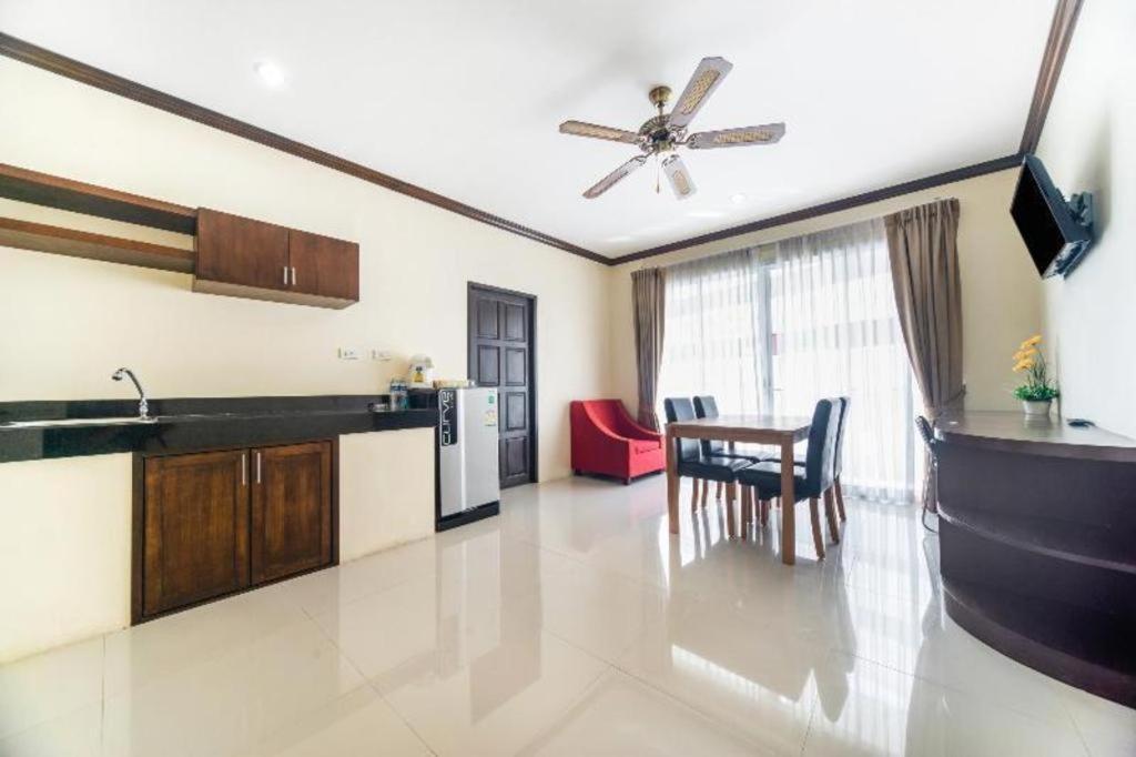Oyo 232 Patong City Hometel Экстерьер фото