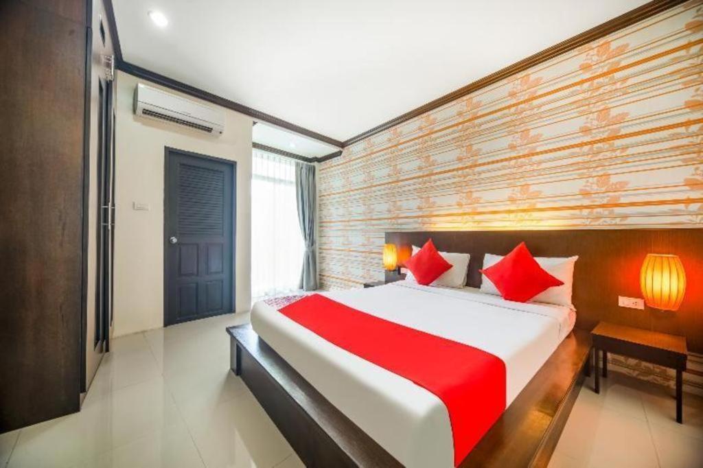 Oyo 232 Patong City Hometel Экстерьер фото