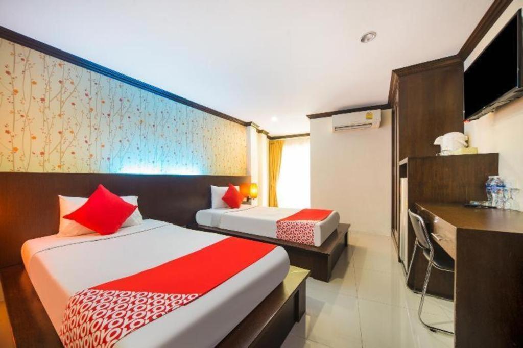 Oyo 232 Patong City Hometel Экстерьер фото