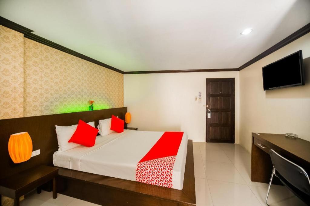 Oyo 232 Patong City Hometel Экстерьер фото